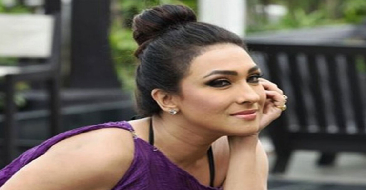 করোনায় আক্রান্ত ঋতুপর্ণা, কোয়ারেন্টিনে স