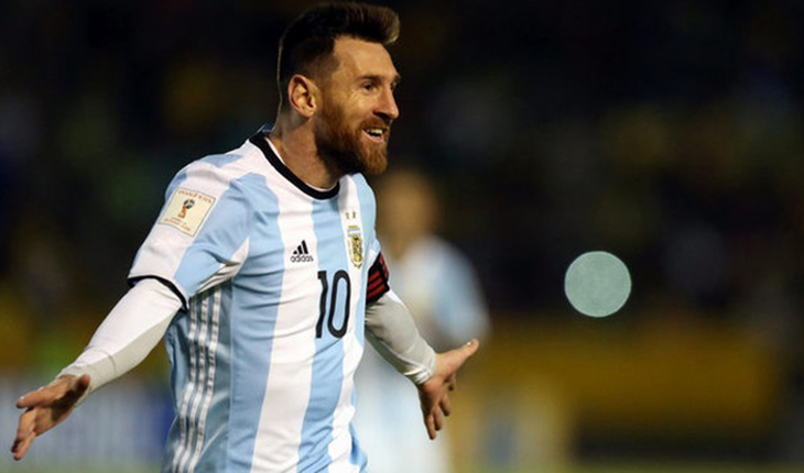 রাতে মাঠে নামছে মেসির আর্জেন্টিনা