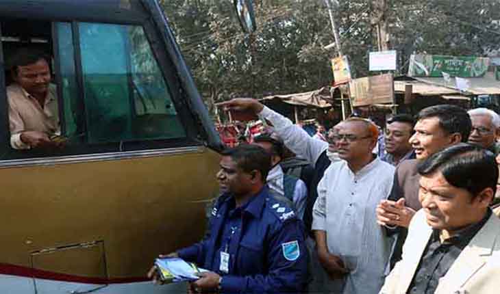 টাঙ্গাইলে পুলিশ সেবা সপ্তাহে পথসভা ও লিফ