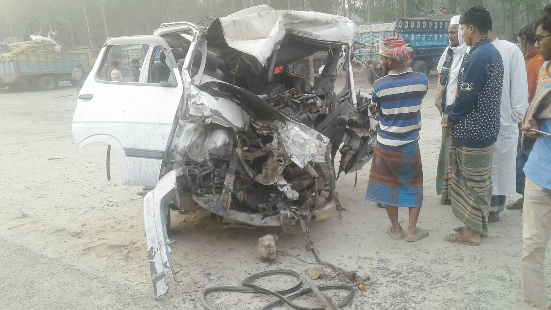 টাঙ্গাইলে ট্রাক-মাইক্রোবাসের সংঘর্ষে নিহত ১ টাঙ্গাইলে ট্রাক-মাইক্রোবাসের সংঘর্ষে নিহ