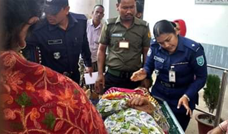 ওসি সাকিলা পারভীনের মানবিকতায় বেঁচে গেল