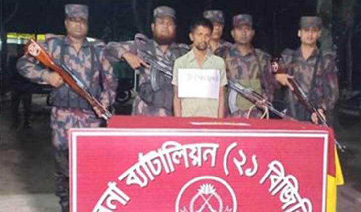 বেনাপোল সীমান্ত থেকে ৬ পিচ স্বর্ণের বারস