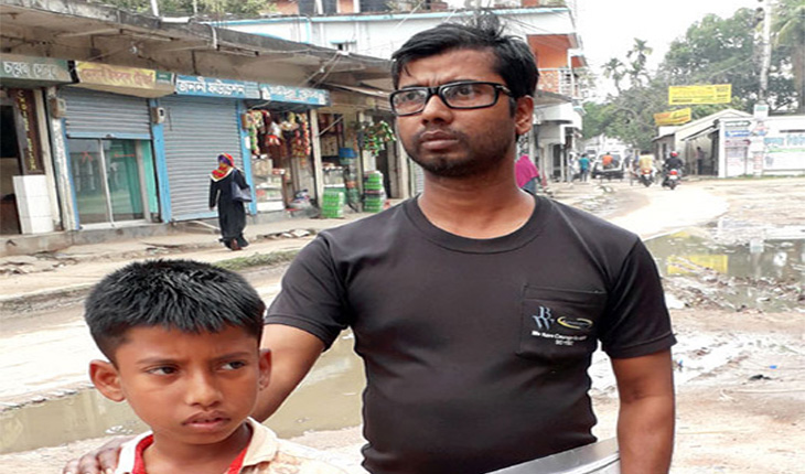 ২৫ বছরেই অন্ধ হতে চলেছেন ঝিনাইদহের রং মিস্ত্রী শাহাদৎ ২৫ বছরেই অন্ধ হতে চলেছেন ঝিনাইদহের রং মি