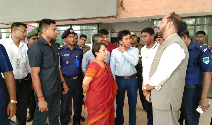 বেনাপোল স্থল বন্দর পরিদর্শন করলেন ভারতীয়