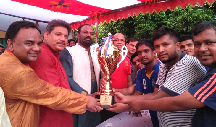 গোপালপুরে মেয়র গোল্ডকাপ টুর্নামেন্টের চূ