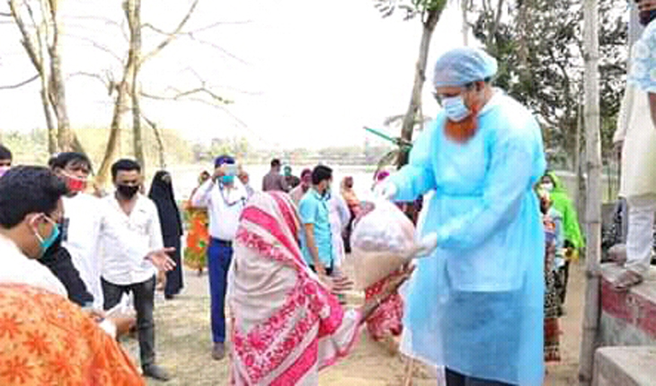 খাদ্য সামগ্রী পৌছে দিতে সাবেক এমপি রানা'র হটলাইন সেবা খাদ্য সামগ্রী পৌছে দিতে সাবেক এমপি রানা'