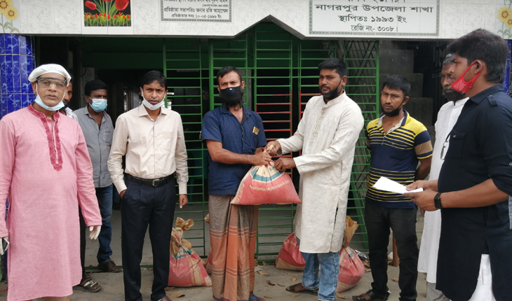 নাগরপুরে সিএনজি শ্রমিকদের মাঝে খাদ্য সাম