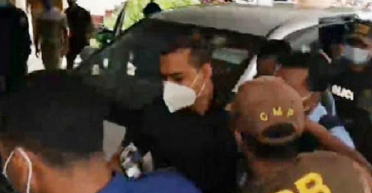 ওসি প্রদীপসহ সাত পুলিশ সদস্য কারাগারে ওসি প্রদীপসহ সাত পুলিশ সদস্য কারাগারে