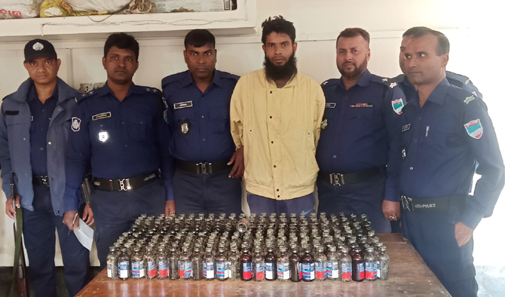 বেনাপোলে ফেন্সিডিল ও ভারতীয় পণ্যসহ আটক ১