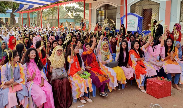 সিংড়ার ঐতিহ্যবাহী দমদমা স্কুলে বিদায় ও ব
