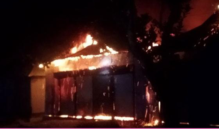 বাসাইলে দোকান-ধানের গোডাউনে অগ্নিকাণ্ড বাসাইলে দোকান-ধানের গোডাউনে অগ্নিকাণ্ড