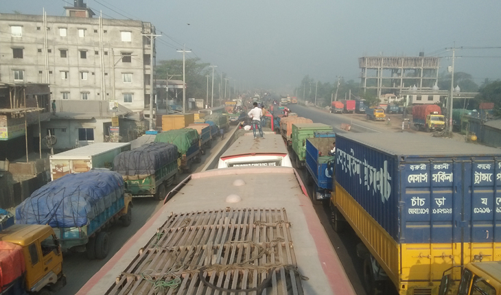 ঢাকা-টাঙ্গাইল মহাসড়কে ১০ কিলোমিটার যানজট