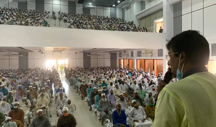 বিভিন্ন মসজিদের ইমাম, মুয়াজ্জিনদের মাঝে ঈদ উপহার দিলেন এমপি শিমুল বিভিন্ন মসজিদের ইমাম, মুয়াজ্জিনদের মাঝে