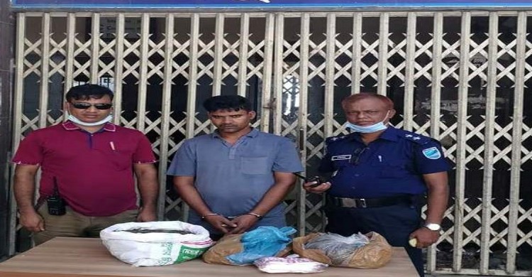 মির্জাপুরে মাদক কারবারি পুলিশ রিমান্ডে
