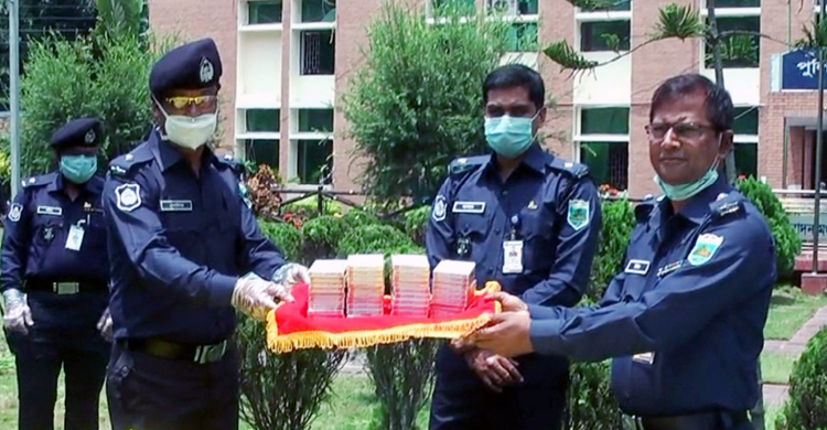 নাটোর জেলা পুলিশের ২৪টি ইউনিটের মধ্যে স্বাস্থ্য সামগ্রী বিতরণ নাটোর জেলা পুলিশের ২৪টি ইউনিটের মধ্যে স্