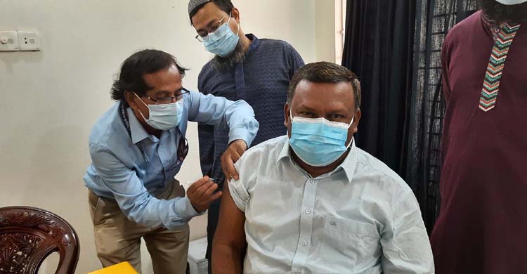 টাঙ্গাইলে করোনার টিকার দ্বিতীয় ডোজের প্র