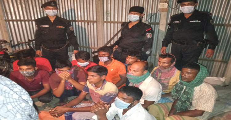 অবৈধভাবে বালু উত্তোলনের দায়ে ১২ জনের কার