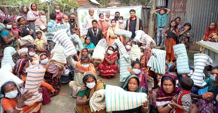 বাসাইলে ঠিকানা'র শীতবস্ত্র বিতরণ