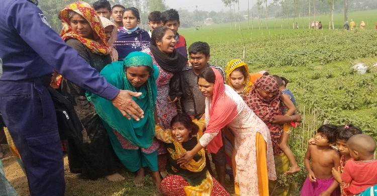 নাগরপুরে পুকুর থেকে দিনমজুরের লাশ উদ্ধার নাগরপুরে পুকুর থেকে দিনমজুরের লাশ উদ্ধার