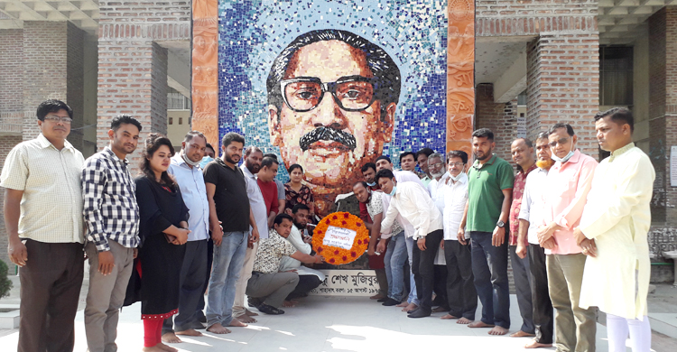 বঙ্গবন্ধু মুর‌্যাল ও ভাসানীর মাজারে বঙ্গ