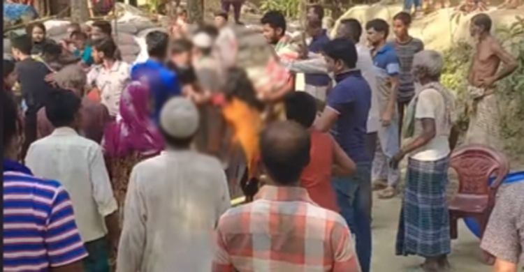 ফেসবুক কেন্দ্র করে শালিশ,শালিশে মারপিট ন