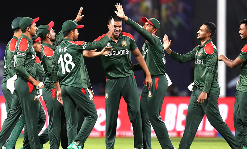 'মাস্ট উইন' ম্যাচে ব্যাটিংয়ে বাংলাদেশ 'মাস্ট উইন' ম্যাচে ব্যাটিংয়ে বাংলাদেশ