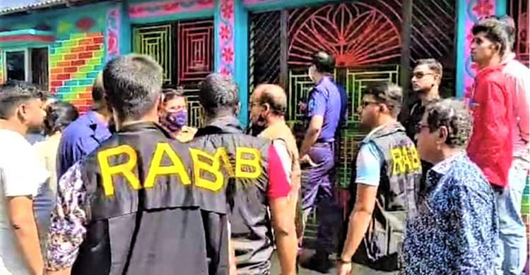টাঙ্গাইলে পরকীয়ার বলি প্রবাসীর স্ত্রী, প