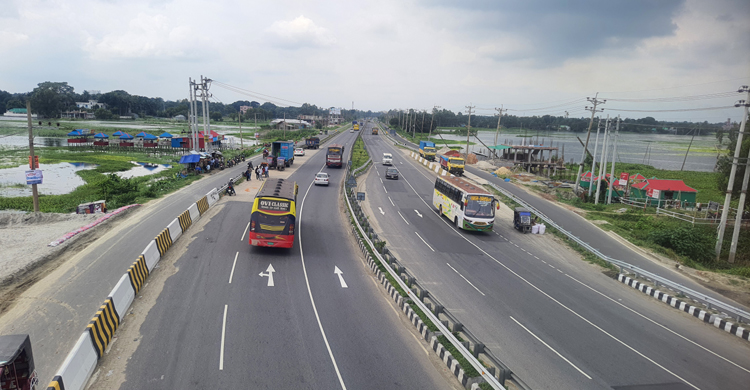 বঙ্গবন্ধু সেতু-টাঙ্গাইল মহাসড়কে যান চলাচ