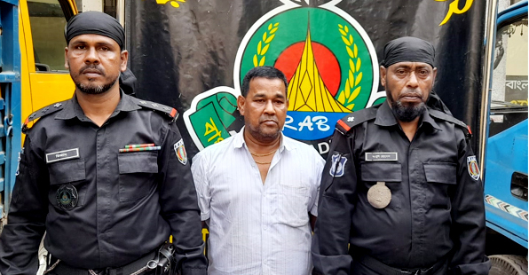 ৬৬৩ বস্তা খাদ্যবান্ধব কর্মসূচির চালসহ কা