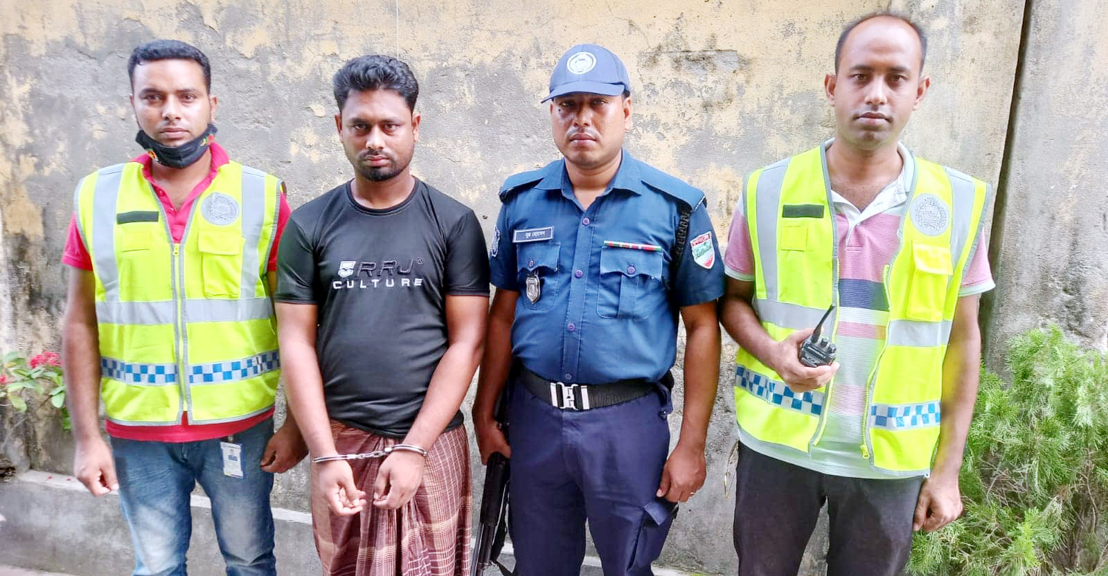 বেনাপোলে সাজাপ্রাপ্ত পলাতক আসামী গ্রেফতা