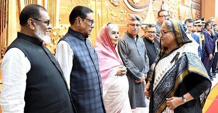 ব্রিকস শীর্ষ সম্মেলনে যোগ দিতে জোহোনেসবা