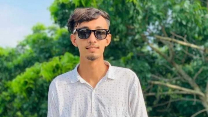 কালিহাতীতে বাস চাপায় এক বন্ধু নিহত অপর দ