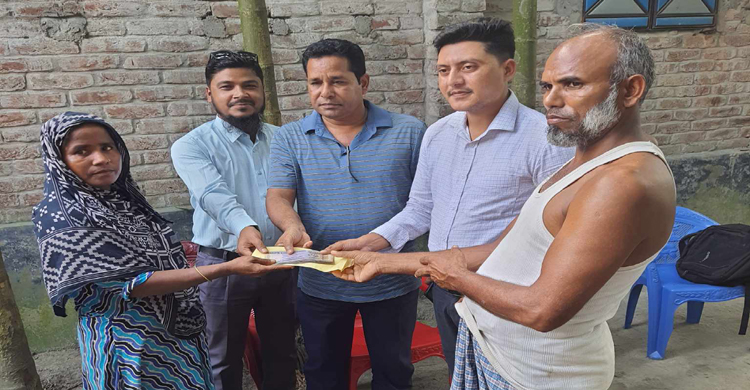 আগুনে পুড়ে ক্ষতিগ্রস্ত পরিবারকে এসএসএস এ