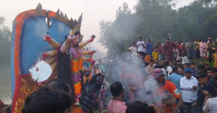 মধুপুর-ধনবাড়ীতে বিসর্জনের মধ্যেদিয়ে শেষ