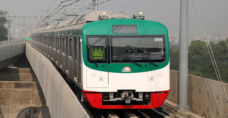 মেট্রোস্টেশনে প্রবেশের পর ভ্রমণ না