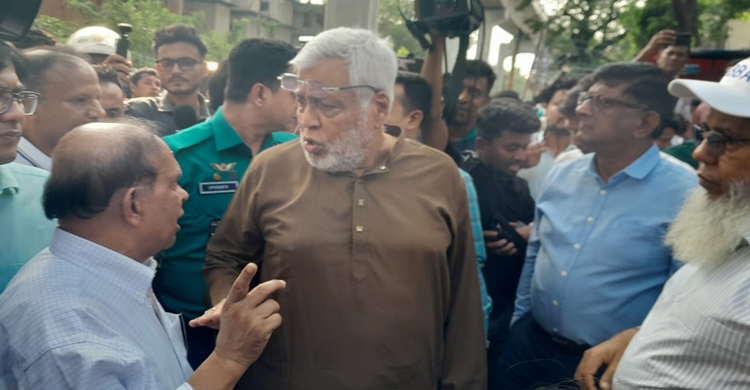 নিহতের পরিবারকে ৫ লাখ টাকা ক্ষতিপূর
