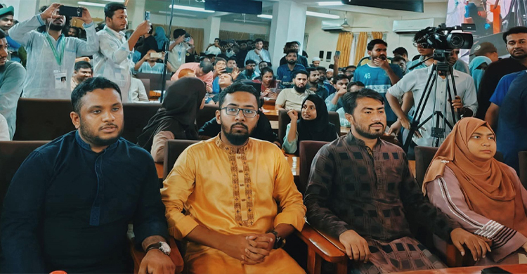 জাকসু নির্বাচন: ভিপি জিতু, জিএস মাজ