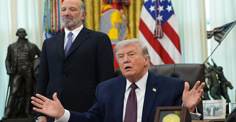 ইরান যুদ্ধ থেকে পিছু হটার ইঙ্গিত ট্