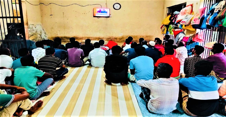 টাঙ্গাইলের কারাগারেও বিশ্বকাপ ফুটবল