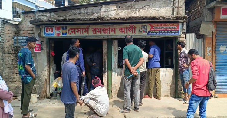 টাঙ্গাইলে নির্ধারিত দামের চেয়ে বেশি